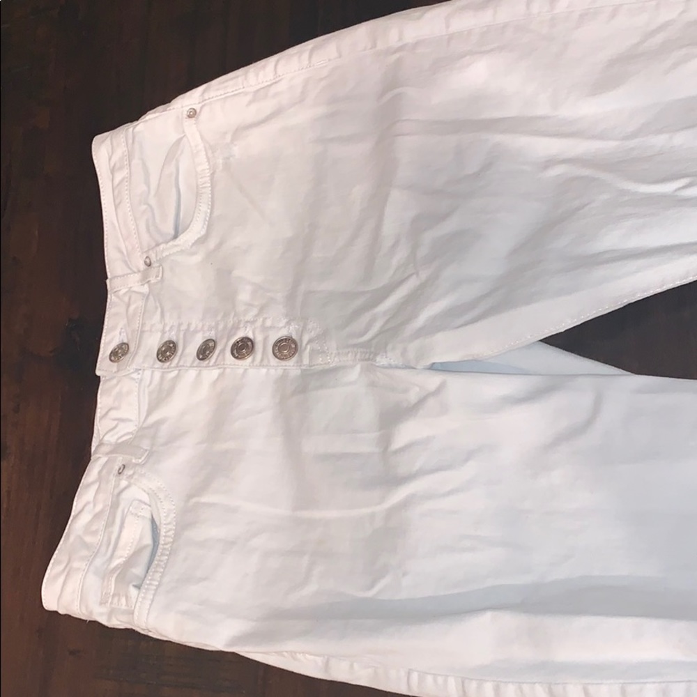 White high waisted jeans
